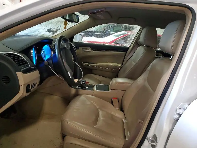 2013 CHRYSLER 300   