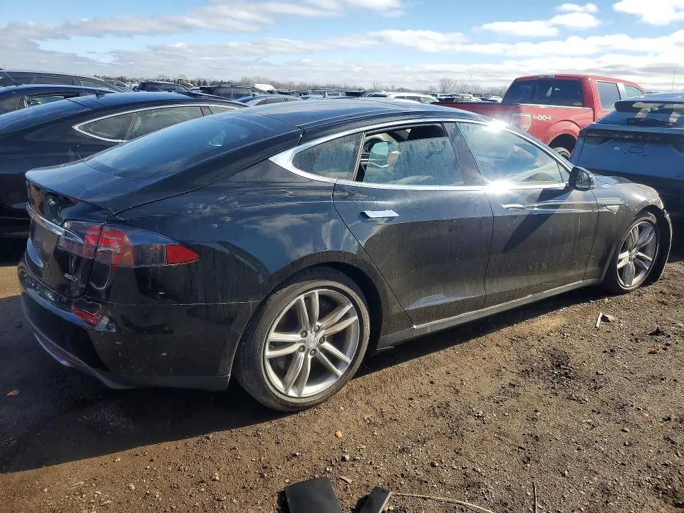 2015 TESLA MODEL S   