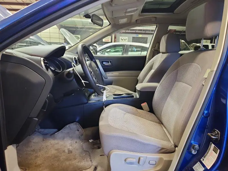2011 NISSAN ROGUE S  