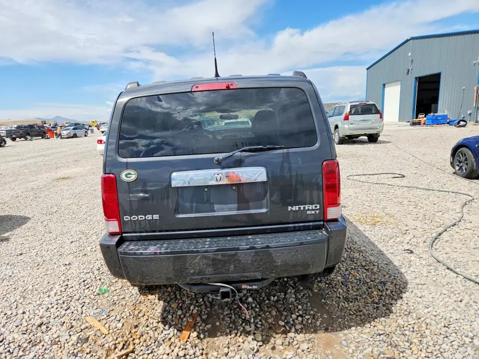 2011 DODGE NITRO SXT  