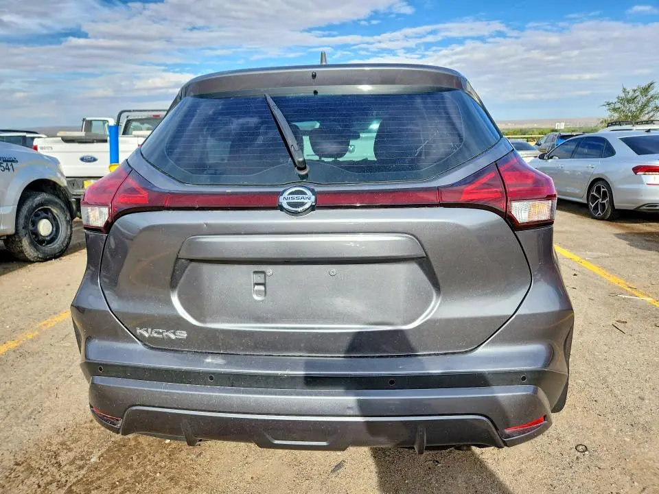2020 NISSAN KICKS S  