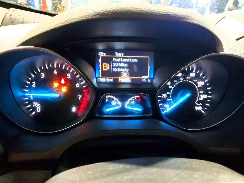 2019 FORD ESCAPE SE  