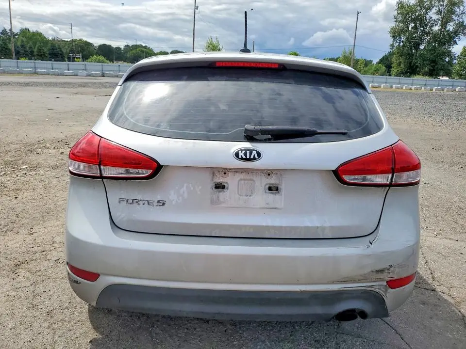2016 KIA FORTE LX  
