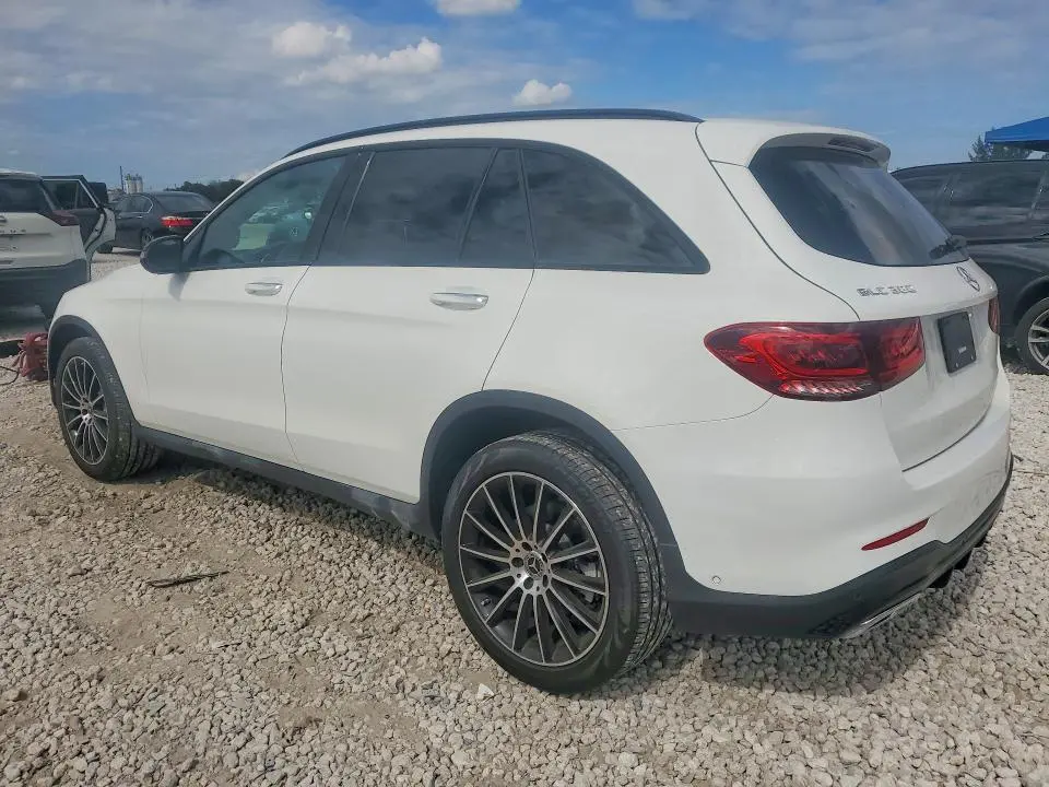 2022 MERCEDES-BENZ GLC 300  