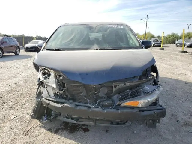 2020 TOYOTA SIENNA XLE  