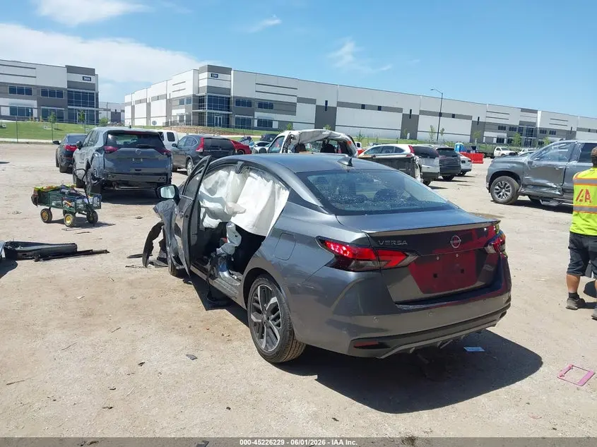 2025 NISSAN VERSA 1.6 SR