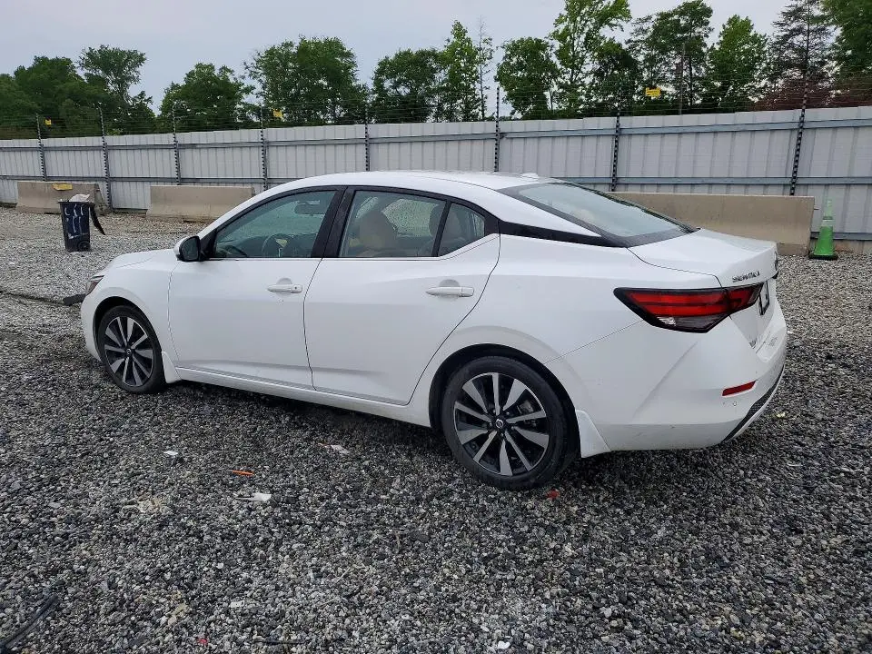 2022 NISSAN SENTRA SV  