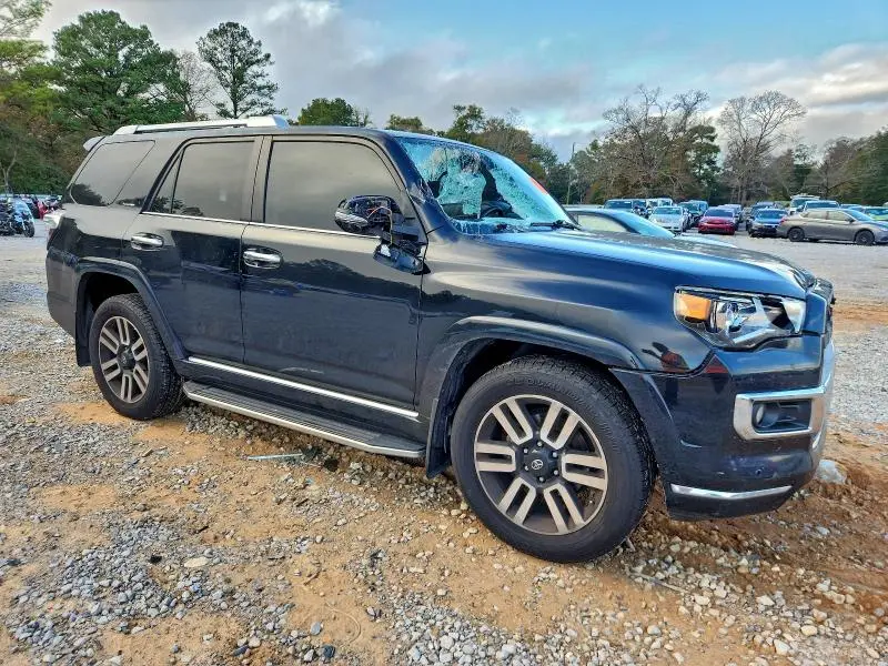 2018 TOYOTA 4RUNNER SR5  