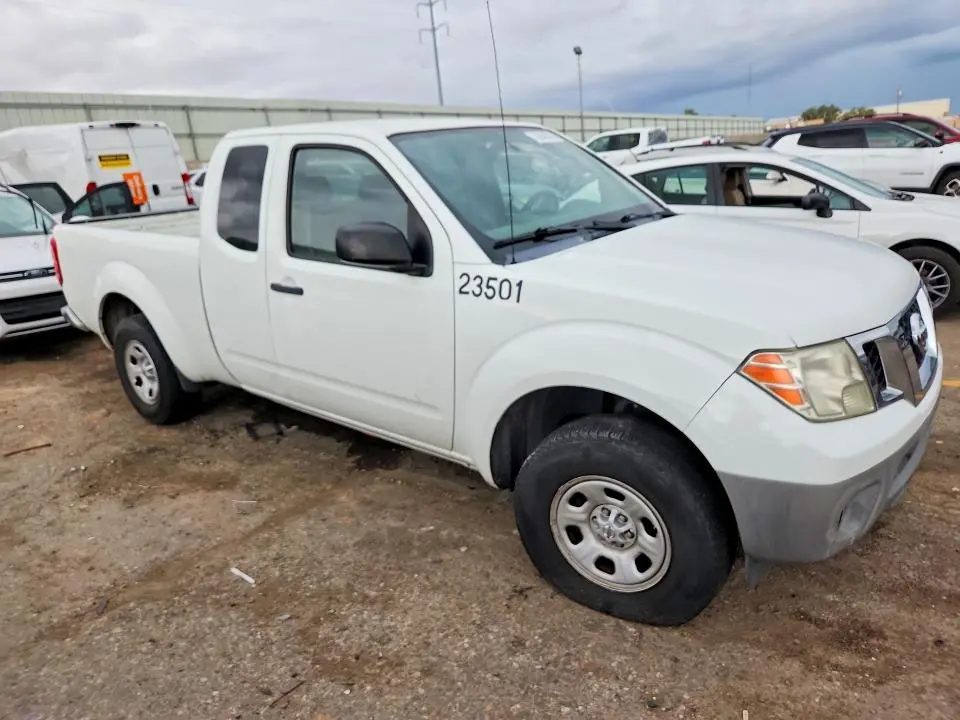 2016 NISSAN FRONTIER S  