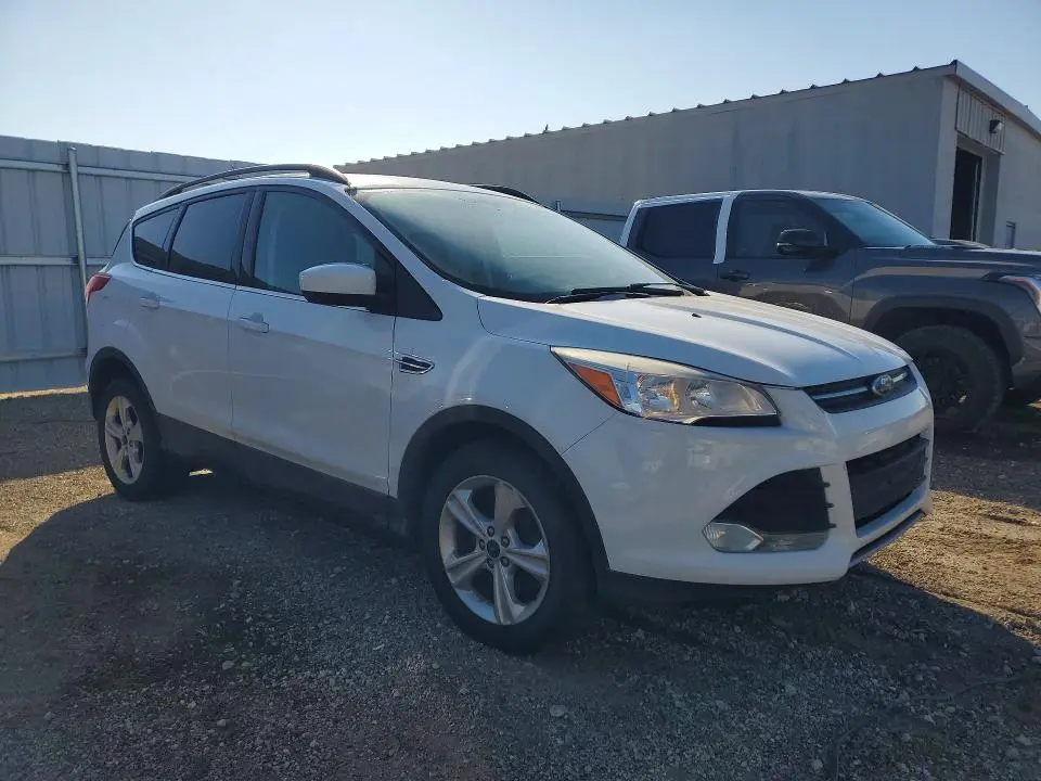 2015 FORD ESCAPE SE  