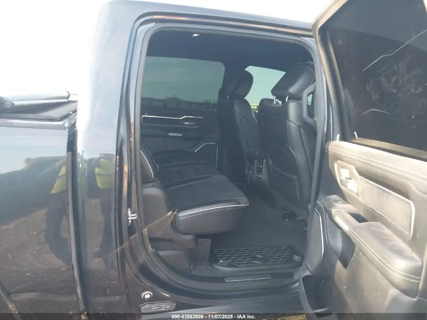 2019 RAM 1500 LARAMIE  4X4 5'7 BOX