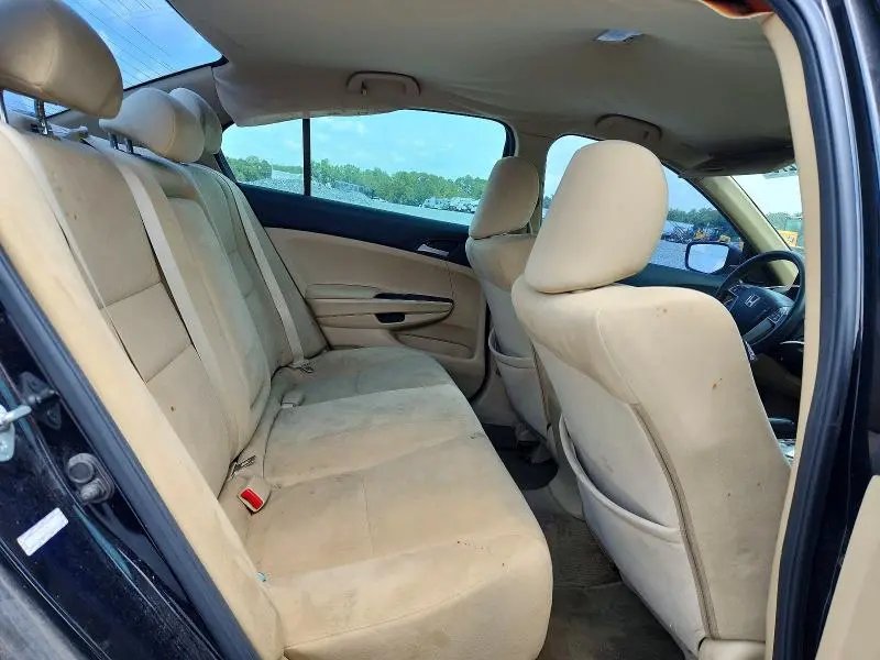 2011 HONDA ACCORD LX  