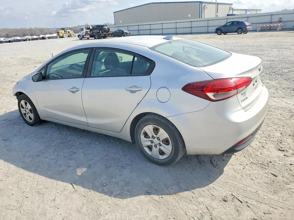 2017 KIA FORTE LX  