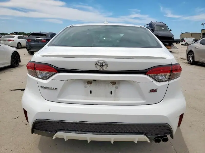 2020 TOYOTA COROLLA SE  