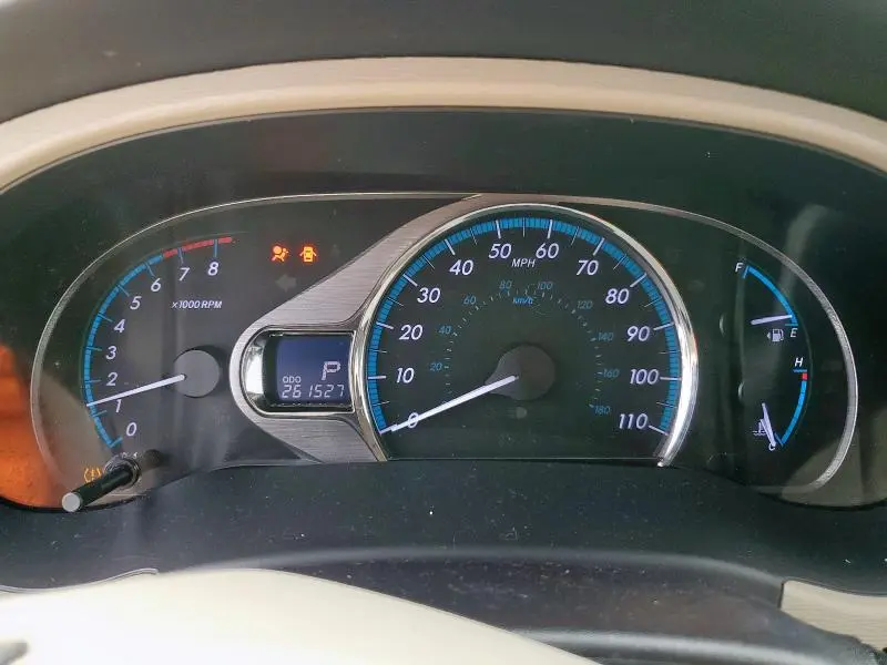 2011 TOYOTA SIENNA XLE