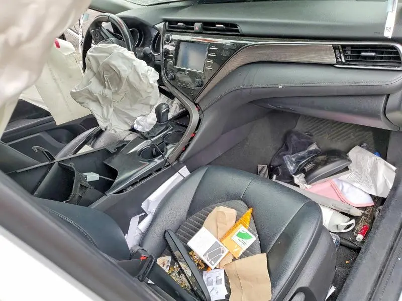 2020 TOYOTA CAMRY SE NIGHTSHADE  