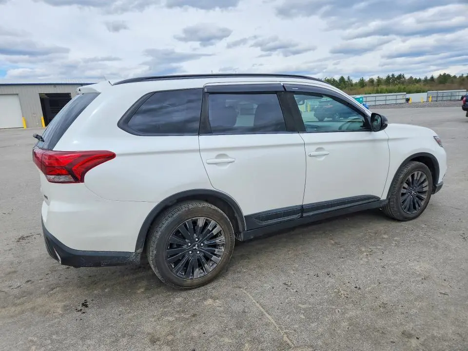 2020 MITSUBISHI OUTLANDER SE  