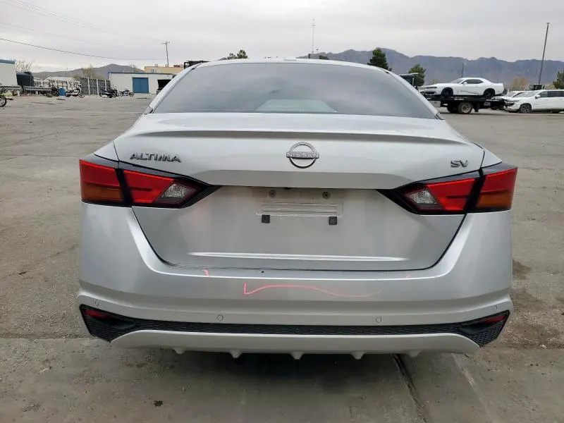 2023 NISSAN ALTIMA SV  