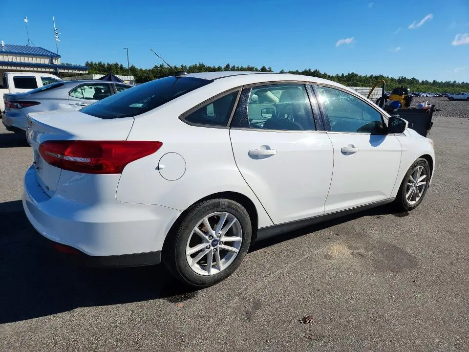 2017 FORD FOCUS SE  
