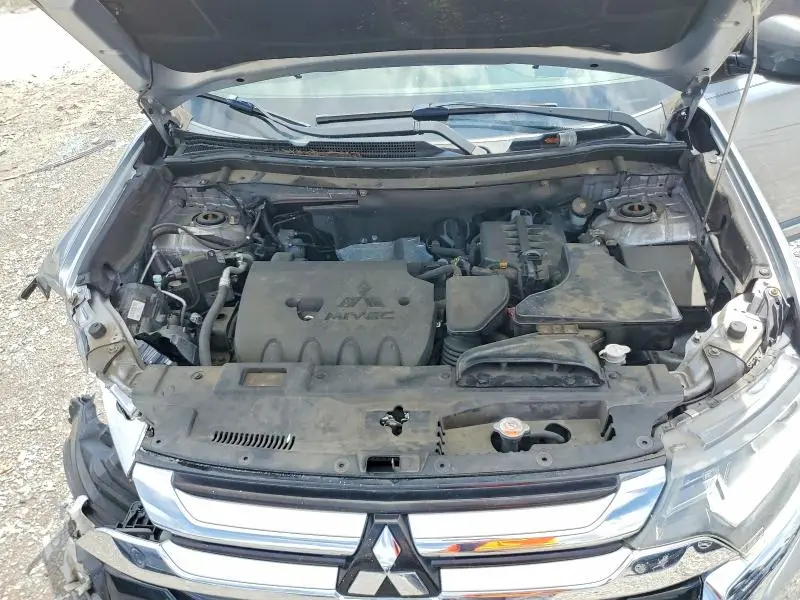 2016 MITSUBISHI OUTLANDER ES  