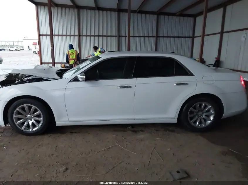 2013 CHRYSLER 300C  