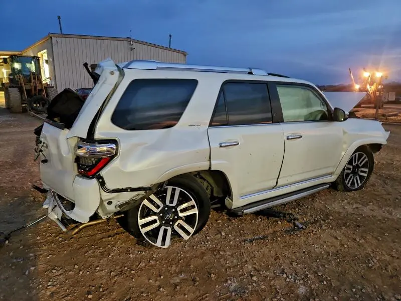 2020 TOYOTA 4RUNNER SR5  