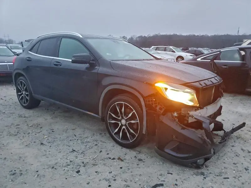 2015 MERCEDES-BENZ GLA 250  