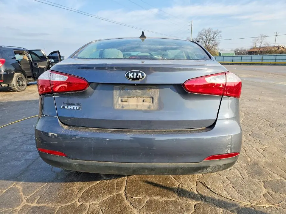 2016 KIA FORTE LX  