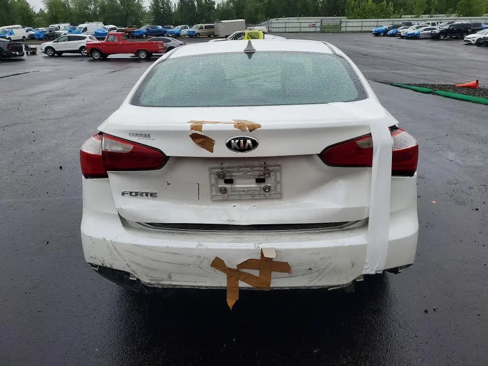 2014 KIA FORTE LX  