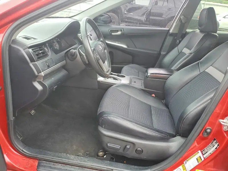 2014 TOYOTA CAMRY SE  