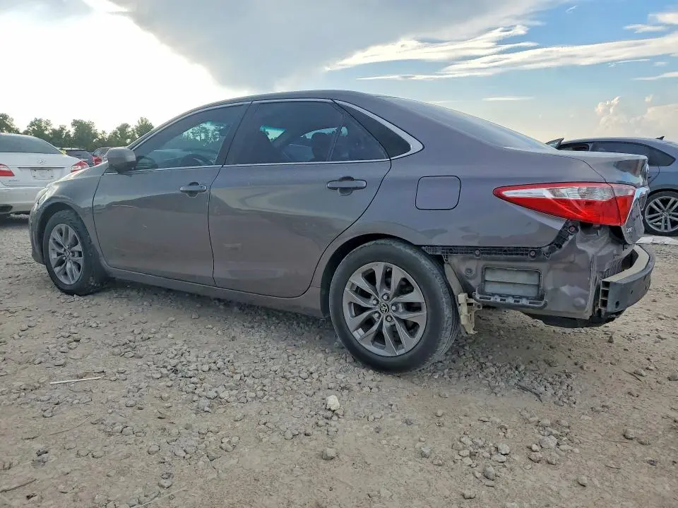 2017 TOYOTA CAMRY LE  