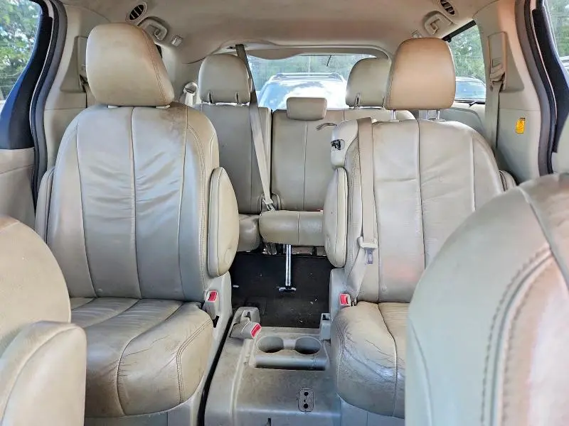 2011 TOYOTA SIENNA XLE 8-PASSENGER  