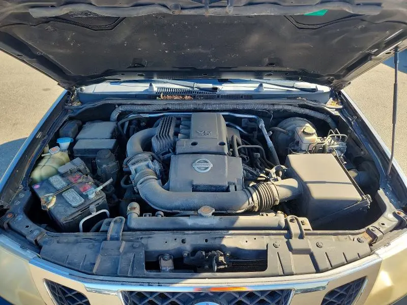 2010 NISSAN FRONTIER   