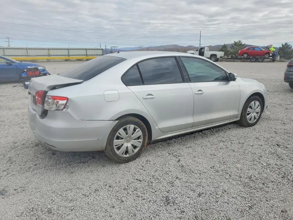 2012 VOLKSWAGEN JETTA SE  