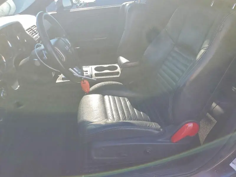 2013 DODGE CHALLENGER SXT  