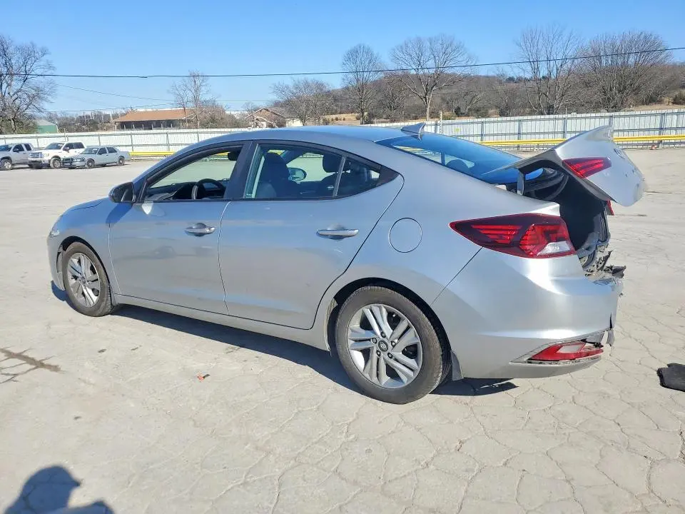 2020 HYUNDAI ELANTRA SEL  