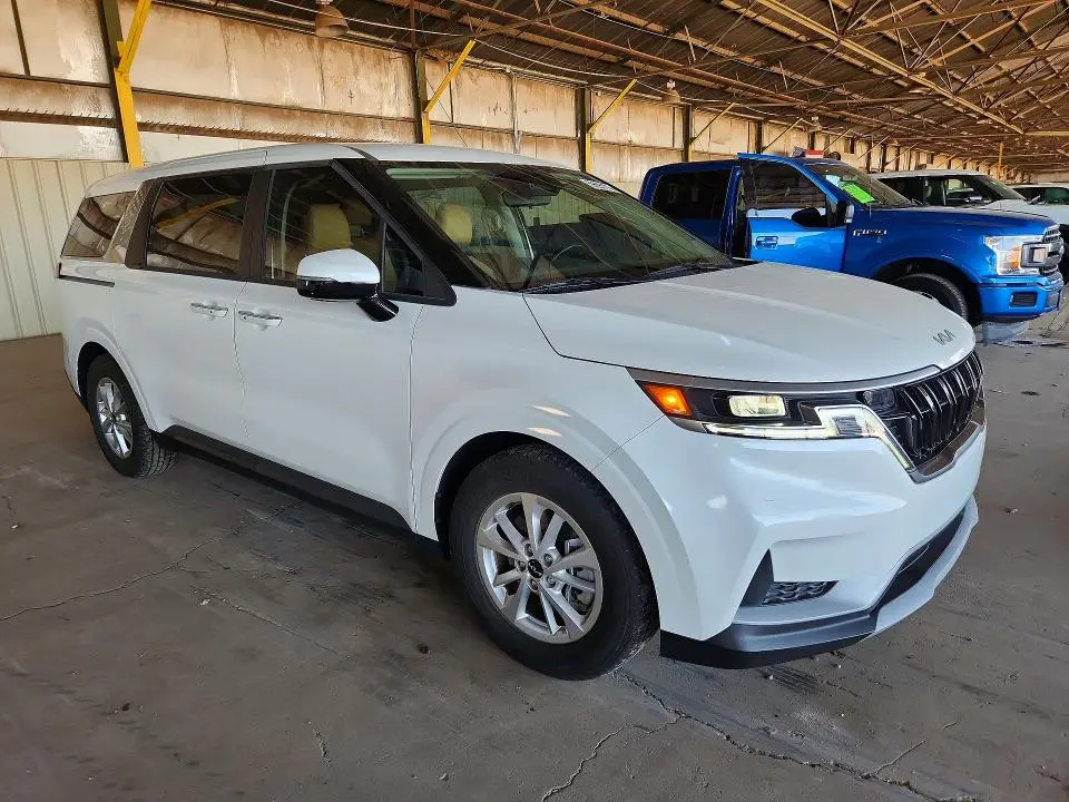 2023 KIA CARNIVAL LX  