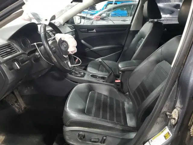 2015 VOLKSWAGEN PASSAT SE  