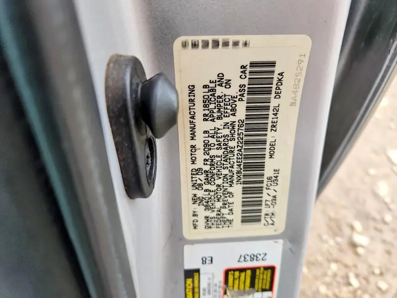 2010 TOYOTA COROLLA LE  