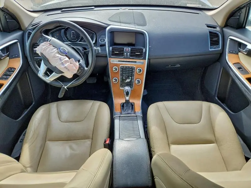 2017 VOLVO XC60 T5 INSCRIPTION  