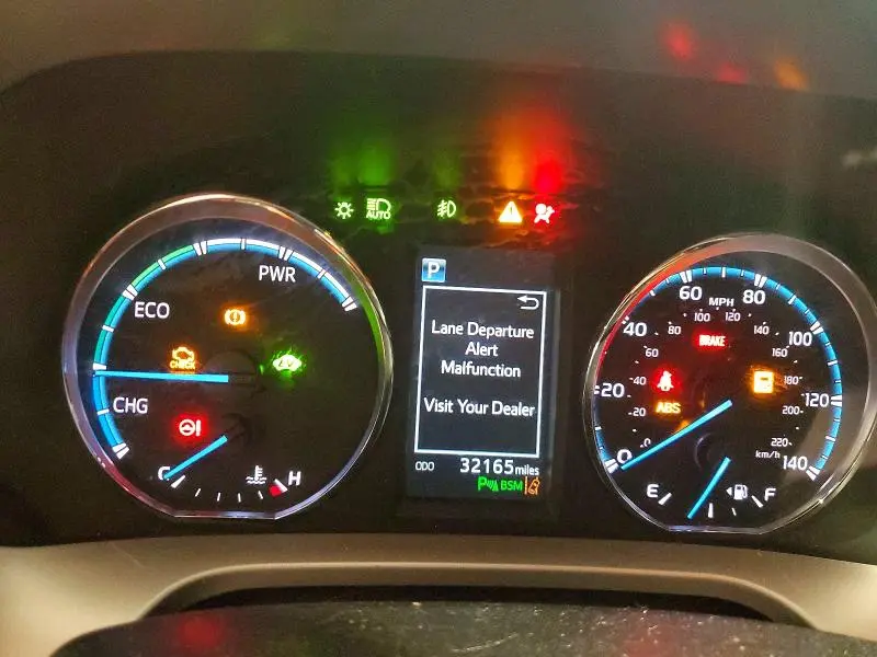 2016 TOYOTA RAV4 HV LIMITED  