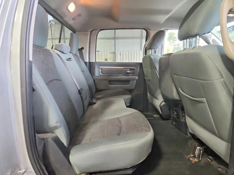 2015 RAM 1500 SLT  