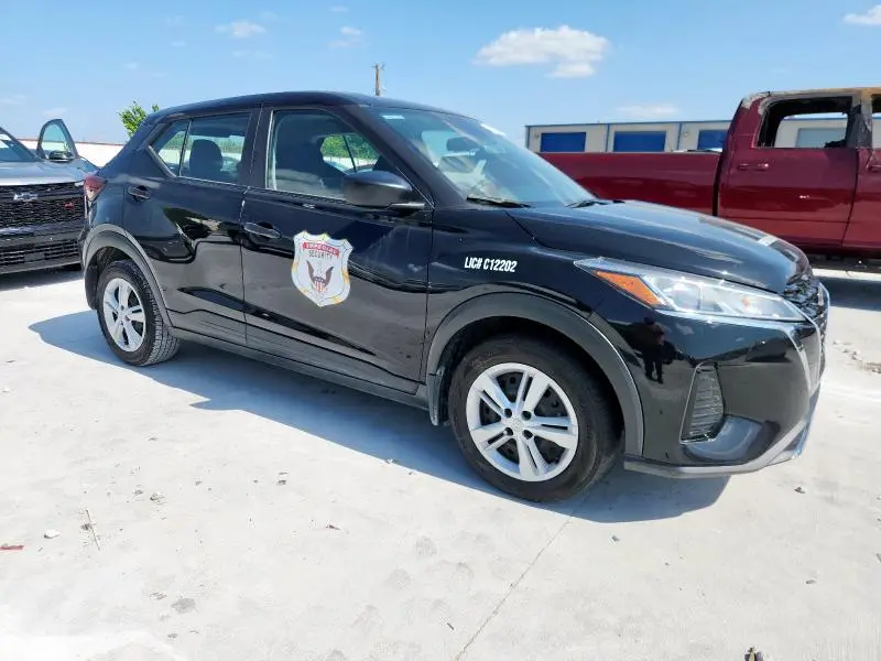 2024 NISSAN KICKS S  