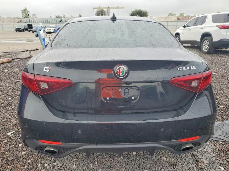 2018 ALFA ROMEO GIULIA Q4  