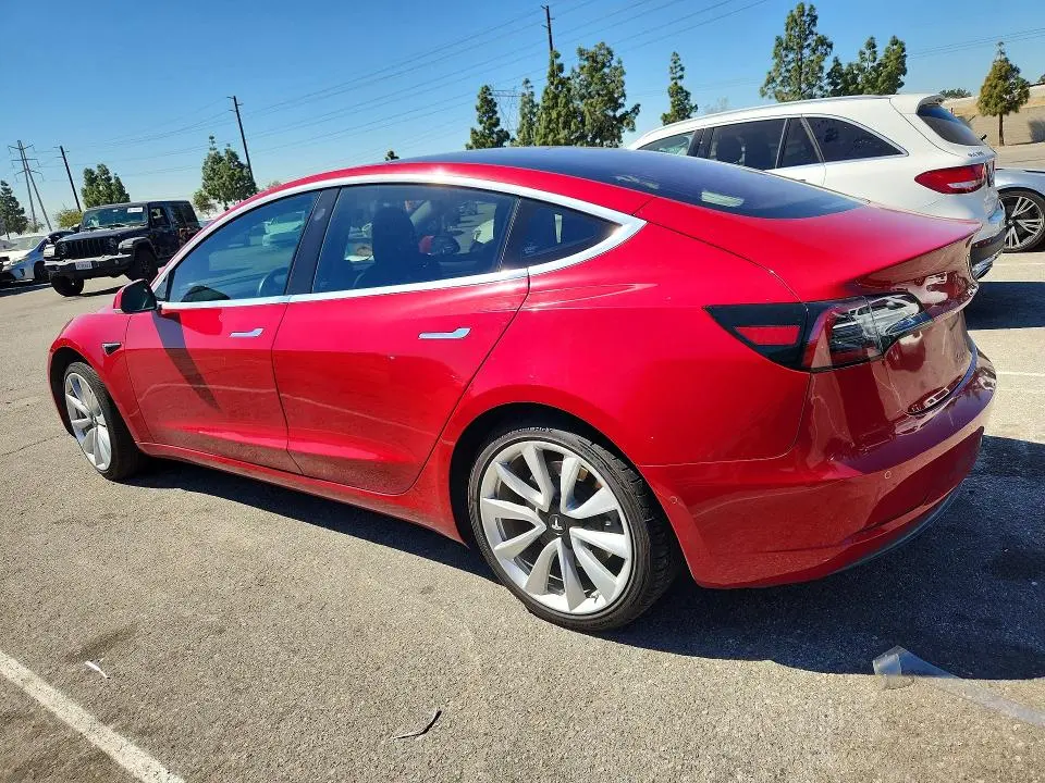 2018 TESLA MODEL 3   