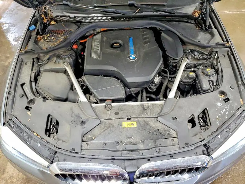 2020 BMW 530XE   