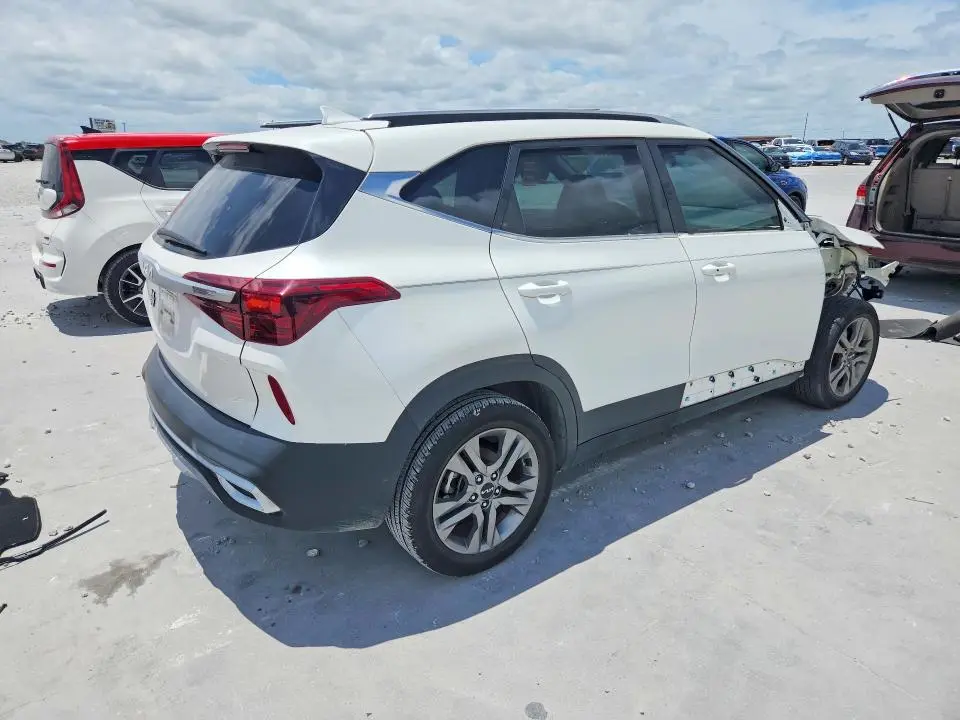 2022 KIA SELTOS S  