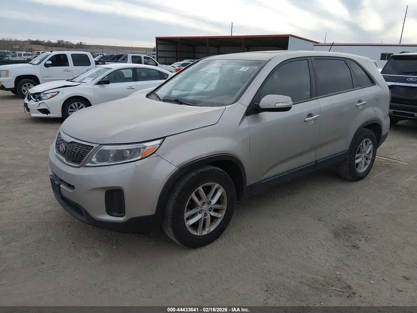 2015 KIA SORENTO LX