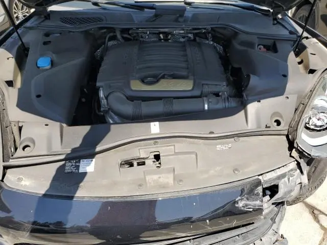 2016 PORSCHE CAYENNE   