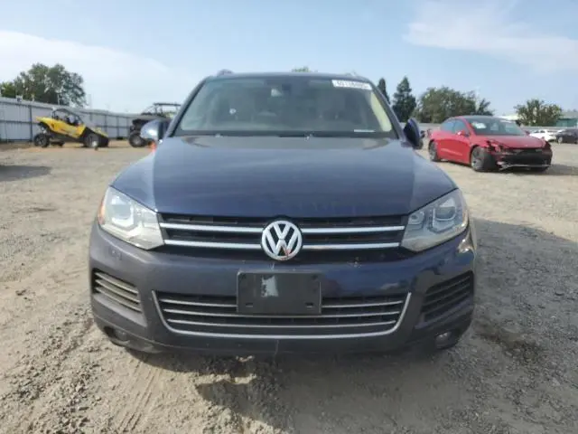 2014 VOLKSWAGEN TOUAREG V6 TDI  